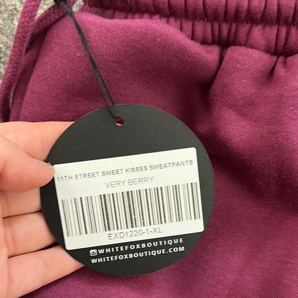 White Fox 11th street Sweet Kisses Set NWT - Picture 4 of 4